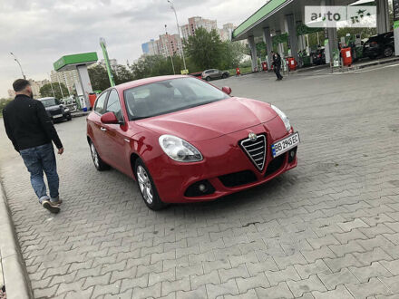Альфа Ромео Giulietta 2012 у Львові на Automoto.ua Червоний Альфа Ромео Giulietta, об'ємом двигуна 1.4 л та пробігом 120 тис. км за 8700 $, фото 1 на Automoto.ua