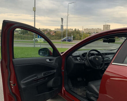 Альфа Ромео Giulietta, об'ємом двигуна 1.4 л та пробігом 57 тис. км за 9400 $, фото 4 на Automoto.ua