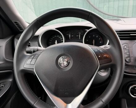 Альфа Ромео Giulietta, об'ємом двигуна 1.37 л та пробігом 80 тис. км за 13499 $, фото 5 на Automoto.ua