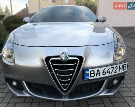 Сірий Альфа Ромео Giulietta, об'ємом двигуна 1.96 л та пробігом 159 тис. км за 7950 $, фото 8 на Automoto.ua