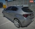 Сірий Альфа Ромео Giulietta, об'ємом двигуна 1.37 л та пробігом 324 тис. км за 5999 $, фото 20 на Automoto.ua