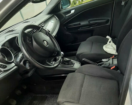 Серый Альфа Ромео Джульетта, объемом двигателя 1.4 л и пробегом 145 тыс. км за 6600 $, фото 10 на Automoto.ua