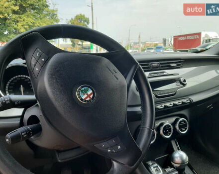 Серый Альфа Ромео Джульетта, объемом двигателя 1.4 л и пробегом 145 тыс. км за 6600 $, фото 12 на Automoto.ua