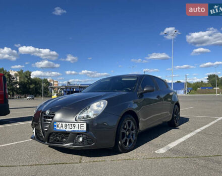 Сірий Альфа Ромео Giulietta, об'ємом двигуна 1.6 л та пробігом 213 тис. км за 8550 $, фото 1 на Automoto.ua