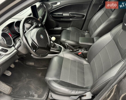 Сірий Альфа Ромео Giulietta, об'ємом двигуна 1.6 л та пробігом 232 тис. км за 7300 $, фото 3 на Automoto.ua