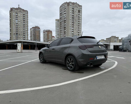 Сірий Альфа Ромео Giulietta, об'ємом двигуна 1.6 л та пробігом 232 тис. км за 7100 $, фото 13 на Automoto.ua