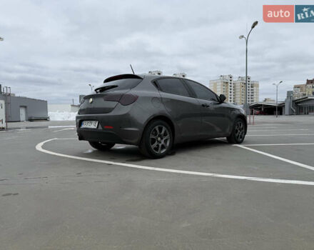 Сірий Альфа Ромео Giulietta, об'ємом двигуна 1.6 л та пробігом 232 тис. км за 7100 $, фото 15 на Automoto.ua