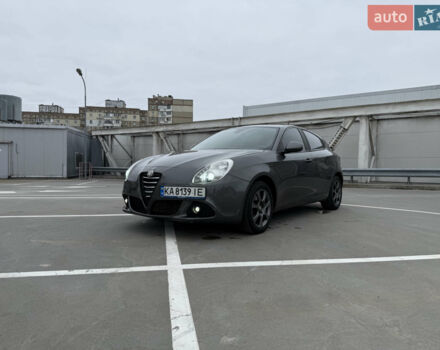 Сірий Альфа Ромео Giulietta, об'ємом двигуна 1.6 л та пробігом 232 тис. км за 7300 $, фото 17 на Automoto.ua