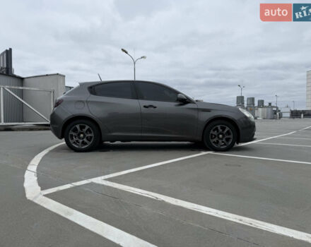 Сірий Альфа Ромео Giulietta, об'ємом двигуна 1.6 л та пробігом 232 тис. км за 7300 $, фото 16 на Automoto.ua