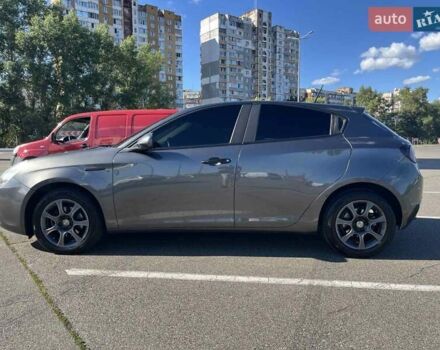 Альфа Ромео Джульетта 2012 в Киеве на Automoto.ua Серый Альфа Ромео Джульетта, объемом двигателя 1.6 л и пробегом 225 тыс. км за 7500 $, фото 7 на Automoto.ua