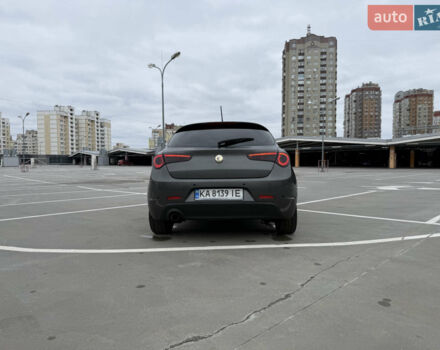 Сірий Альфа Ромео Giulietta, об'ємом двигуна 1.6 л та пробігом 232 тис. км за 7300 $, фото 14 на Automoto.ua