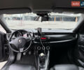Сірий Альфа Ромео Giulietta, об'ємом двигуна 1.6 л та пробігом 232 тис. км за 7100 $, фото 4 на Automoto.ua