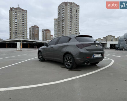 Сірий Альфа Ромео Giulietta, об'ємом двигуна 1.6 л та пробігом 232 тис. км за 7300 $, фото 13 на Automoto.ua