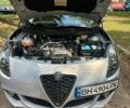 Сірий Альфа Ромео Giulietta, об'ємом двигуна 1.37 л та пробігом 127 тис. км за 8300 $, фото 41 на Automoto.ua
