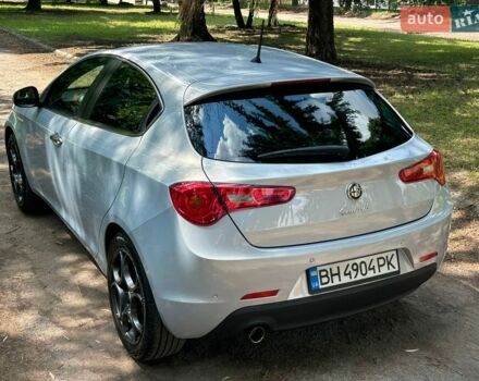 Сірий Альфа Ромео Giulietta, об'ємом двигуна 1.37 л та пробігом 127 тис. км за 8300 $, фото 25 на Automoto.ua