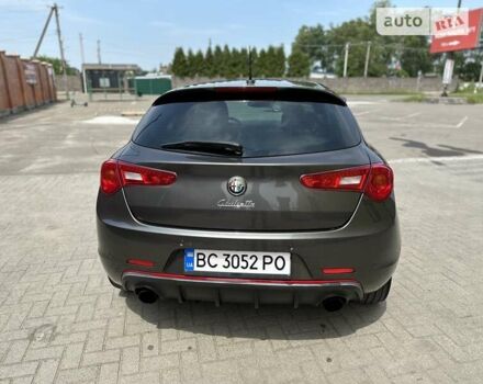 Сірий Альфа Ромео Giulietta, об'ємом двигуна 1.37 л та пробігом 216 тис. км за 11300 $, фото 3 на Automoto.ua