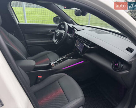 Белый Альфа Ромео Джуниор, объемом двигателя 1.2 л и пробегом 1 тыс. км за 31500 $, фото 29 на Automoto.ua