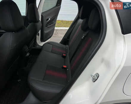 Белый Альфа Ромео Джуниор, объемом двигателя 1.2 л и пробегом 1 тыс. км за 31500 $, фото 34 на Automoto.ua