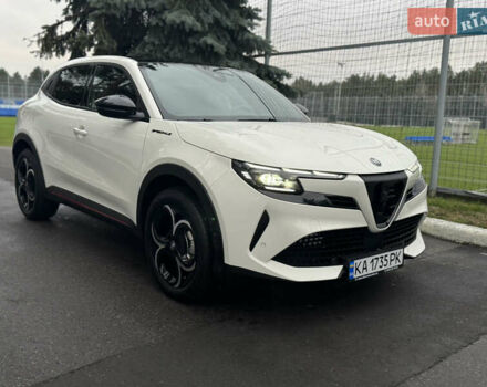 Белый Альфа Ромео Джуниор, объемом двигателя 1.2 л и пробегом 1 тыс. км за 31500 $, фото 10 на Automoto.ua