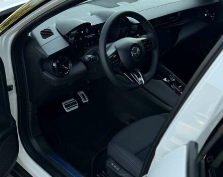 Білий Альфа Ромео Джуніор, об'ємом двигуна 1.2 л та пробігом 1 тис. км за 30143 $, фото 3 на Automoto.ua