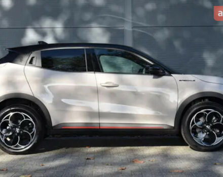 Альфа Ромео Джуніор, об'ємом двигуна 1.2 л та пробігом 0 тис. км за 29437 $, фото 6 на Automoto.ua