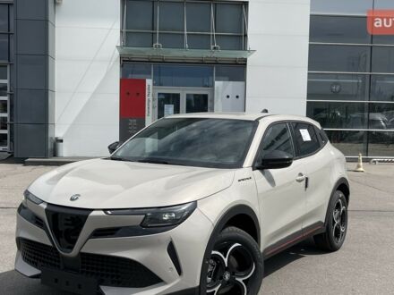 Альфа Ромео Джуниор, объемом двигателя 1.2 л и пробегом 0 тыс. км за 30598 $, фото 1 на Automoto.ua