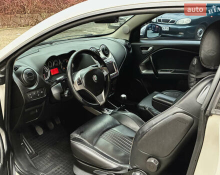 Белый Альфа Ромео Мито, объемом двигателя 1.3 л и пробегом 301 тыс. км за 6200 $, фото 3 на Automoto.ua