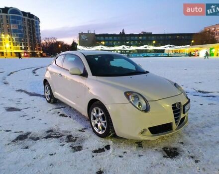 Білий Альфа Ромео Mito, об'ємом двигуна 1.3 л та пробігом 195 тис. км за 6000 $, фото 44 на Automoto.ua