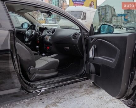 Чорний Альфа Ромео Mito, об'ємом двигуна 1.4 л та пробігом 195 тис. км за 5000 $, фото 25 на Automoto.ua