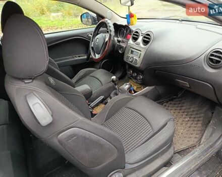 Фиолетовый Альфа Ромео Мито, объемом двигателя 1.37 л и пробегом 257 тыс. км за 4700 $, фото 7 на Automoto.ua