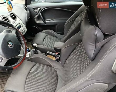 Фиолетовый Альфа Ромео Мито, объемом двигателя 1.37 л и пробегом 257 тыс. км за 4700 $, фото 5 на Automoto.ua