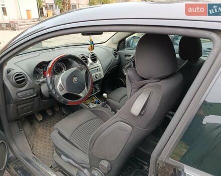 Фиолетовый Альфа Ромео Мито, объемом двигателя 1.37 л и пробегом 257 тыс. км за 4700 $, фото 4 на Automoto.ua