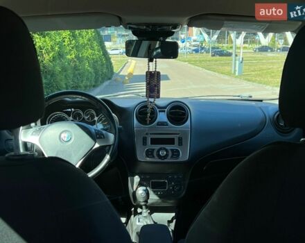 Червоний Альфа Ромео Mito, об'ємом двигуна 1.4 л та пробігом 120 тис. км за 4000 $, фото 8 на Automoto.ua