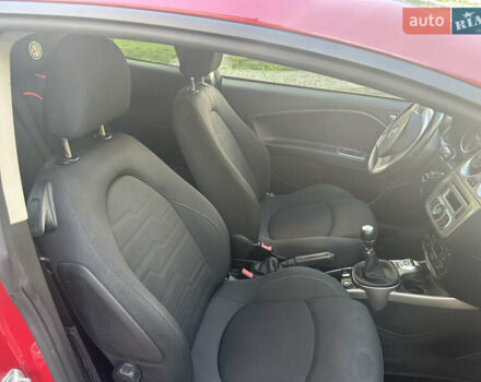 Червоний Альфа Ромео Mito, об'ємом двигуна 1.37 л та пробігом 115 тис. км за 5450 $, фото 35 на Automoto.ua