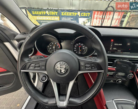 Альфа Ромео Стелвио 2017 в Кременчуге на Automoto.ua Белый Альфа Ромео Стелвио, объемом двигателя 2 л и пробегом 90 тыс. км за 22000 $, фото 10 на Automoto.ua