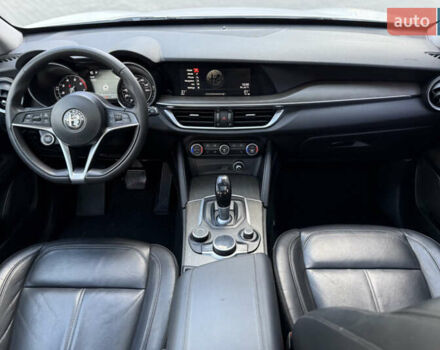 Білий Альфа Ромео Стелвіо, об'ємом двигуна 2 л та пробігом 111 тис. км за 14500 $, фото 36 на Automoto.ua
