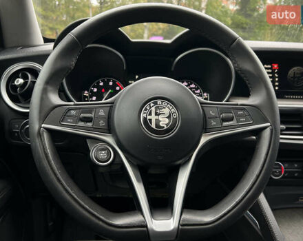 Білий Альфа Ромео Стелвіо, об'ємом двигуна 2 л та пробігом 112 тис. км за 16500 $, фото 13 на Automoto.ua