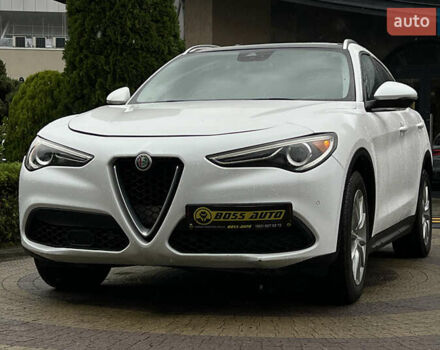 Білий Альфа Ромео Стелвіо, об'ємом двигуна 2 л та пробігом 112 тис. км за 16500 $, фото 2 на Automoto.ua