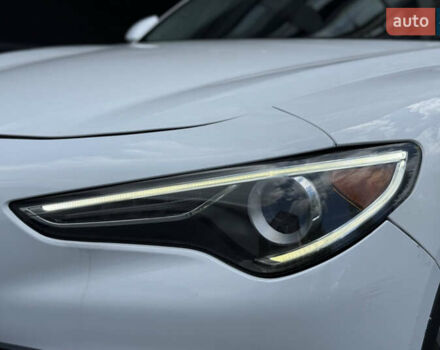 Білий Альфа Ромео Стелвіо, об'ємом двигуна 2 л та пробігом 111 тис. км за 14500 $, фото 2 на Automoto.ua