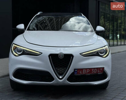 Білий Альфа Ромео Стелвіо, об'ємом двигуна 2 л та пробігом 111 тис. км за 14500 $, фото 7 на Automoto.ua