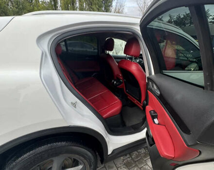 Альфа Ромео Стелвио 2017 в Кременчуге на Automoto.ua Белый Альфа Ромео Стелвио, объемом двигателя 2 л и пробегом 90 тыс. км за 22000 $, фото 8 на Automoto.ua