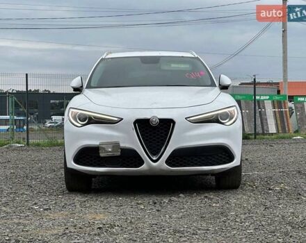 Білий Альфа Ромео Стелвіо, об'ємом двигуна 2 л та пробігом 191 тис. км за 13900 $, фото 1 на Automoto.ua