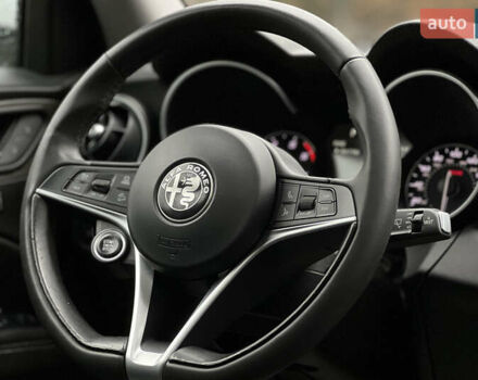 Білий Альфа Ромео Стелвіо, об'ємом двигуна 2 л та пробігом 112 тис. км за 16500 $, фото 23 на Automoto.ua