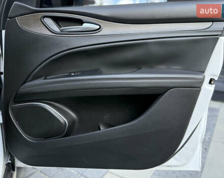 Білий Альфа Ромео Стелвіо, об'ємом двигуна 2 л та пробігом 111 тис. км за 14500 $, фото 43 на Automoto.ua