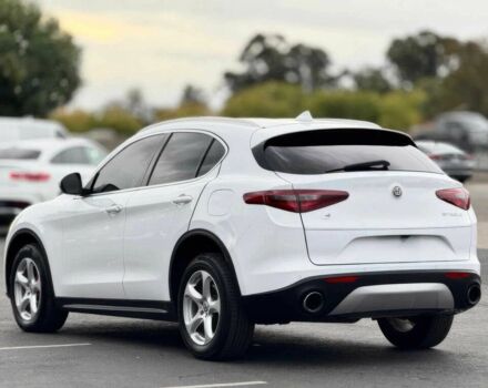 Білий Альфа Ромео Стелвіо, об'ємом двигуна 2 л та пробігом 34 тис. км за 10600 $, фото 2 на Automoto.ua