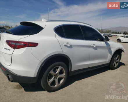 Белый Альфа Ромео Стелвио, объемом двигателя 2 л и пробегом 115 тыс. км за 13500 $, фото 2 на Automoto.ua