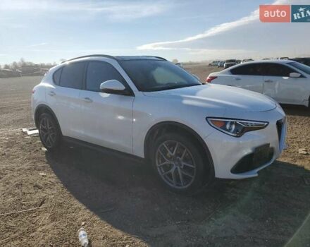 Білий Альфа Ромео Стелвіо, об'ємом двигуна 2 л та пробігом 28 тис. км за 6000 $, фото 3 на Automoto.ua
