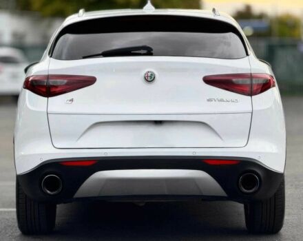 Білий Альфа Ромео Стелвіо, об'ємом двигуна 2 л та пробігом 34 тис. км за 10600 $, фото 3 на Automoto.ua