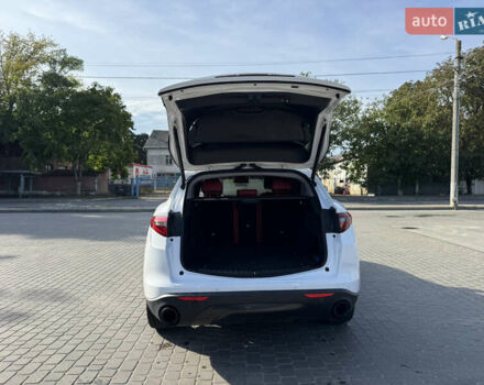 Белый Альфа Ромео Стелвио, объемом двигателя 2 л и пробегом 83 тыс. км за 21900 $, фото 10 на Automoto.ua