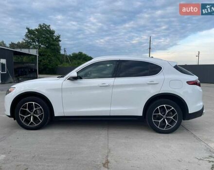 Білий Альфа Ромео Стелвіо, об'ємом двигуна 2 л та пробігом 99 тис. км за 21000 $, фото 21 на Automoto.ua